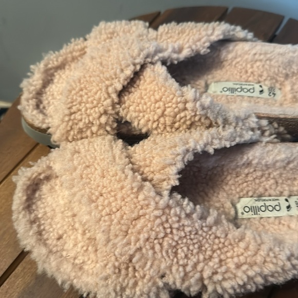 Fluffy Pink Cross-Strap Sandals - Picture 3 of 5